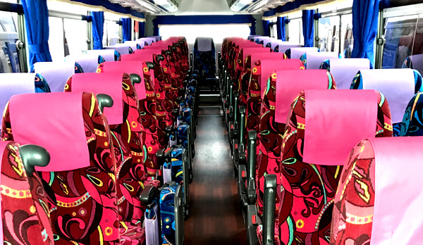 ハイデッカー60タイプの車内